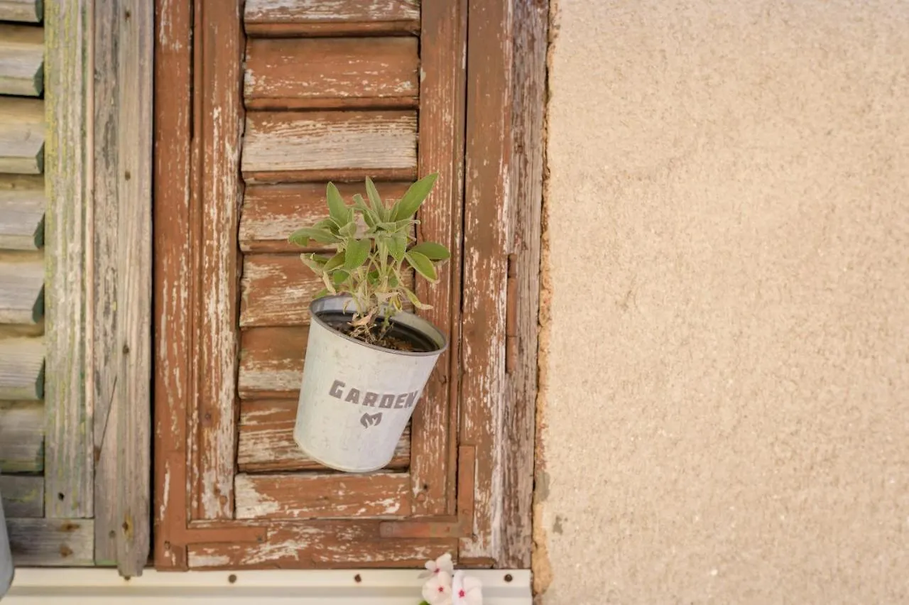Boutique B&B Mali Pariz Grizane-Belgrad 5*,  Croatia