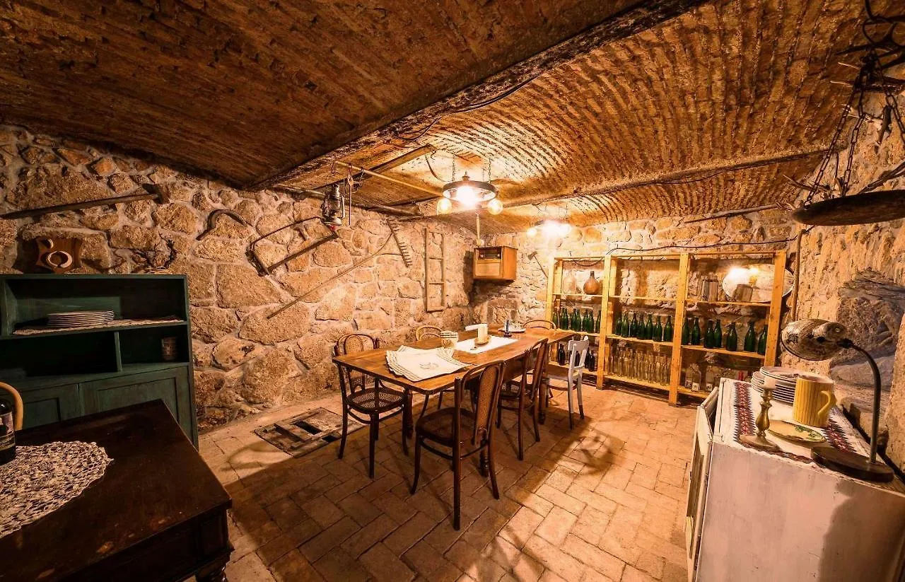 ***** Bed & Breakfast Boutique B&B Mali Pariz Grizane-Belgrad Croatia