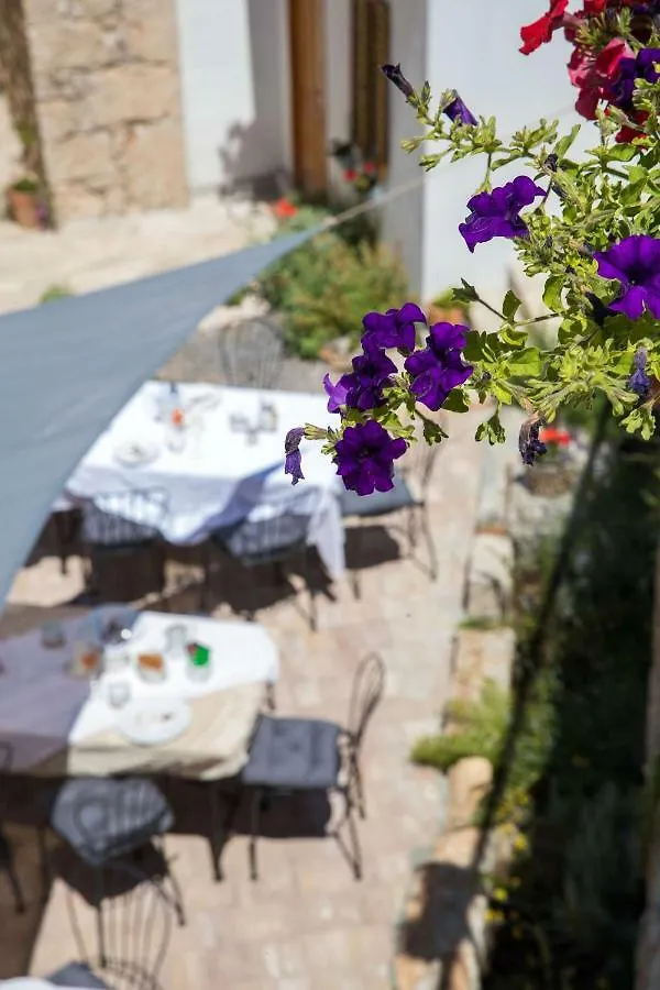***** Bed & Breakfast Boutique B&B Mali Pariz Grizane-Belgrad Croatia