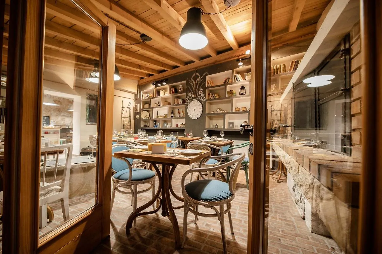 Boutique B&B Mali Pariz Grizane-Belgrad 5*,